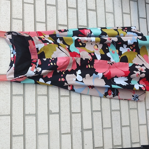 Dress - Picture 10 of 12